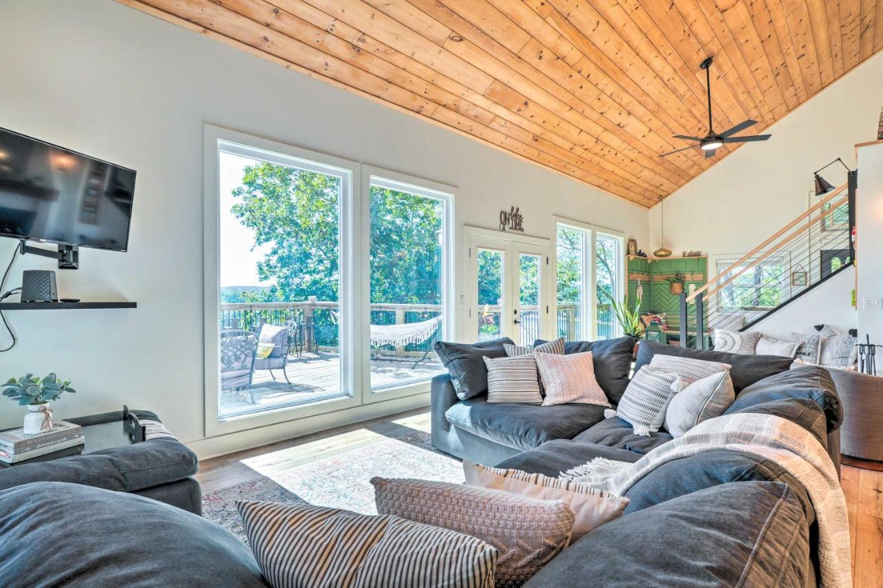 Villa Colorful Golden Getaway With Panoramic Views! Extérieur photo